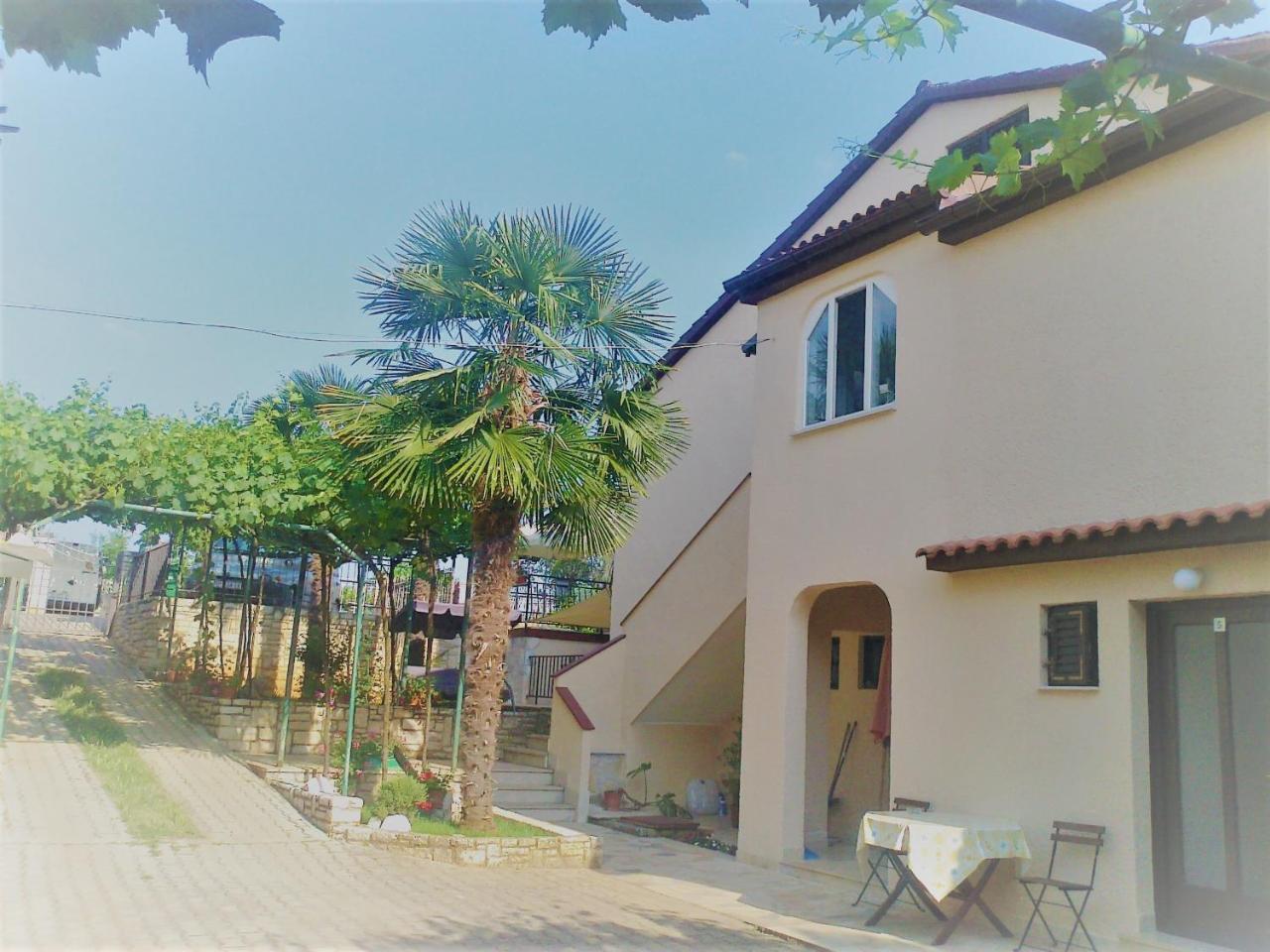 Apartments Folo Tar-Vabriga Exterior photo